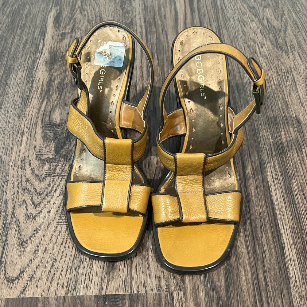 BCBGirls Women's Buckle Platform Sandals, Pumpkin Size 8.5B